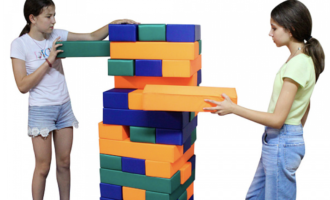 Giant Jenga: поднимаем классическую игру на новую высоту